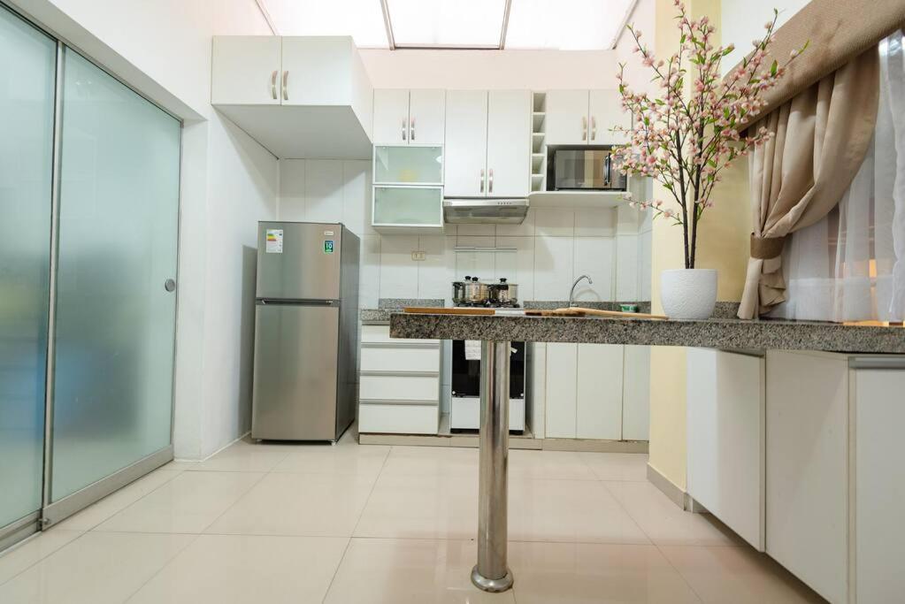 Sweet Maternity & 3 Dormitorios, Primer Piso Apartment